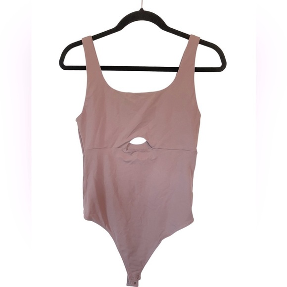 Abercrombie & Fitch Soft A&F Collection Mauve Bodysuit with Cut out- Size M - Picture 1 of 5